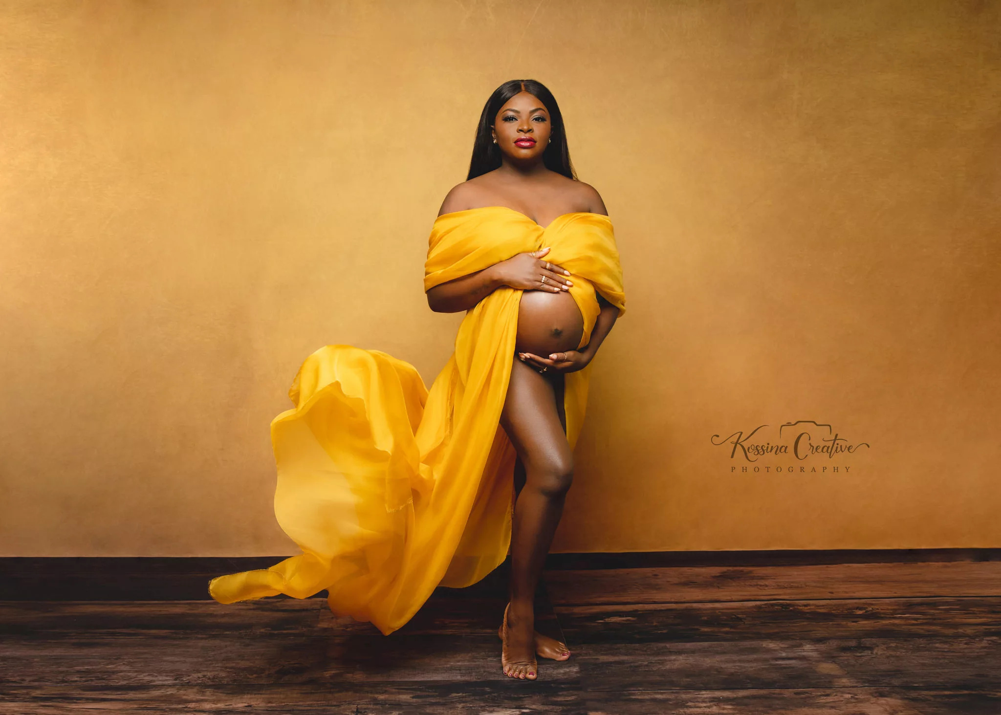 Orlando Maternity Photographer Photo Studio gold flowy fabric