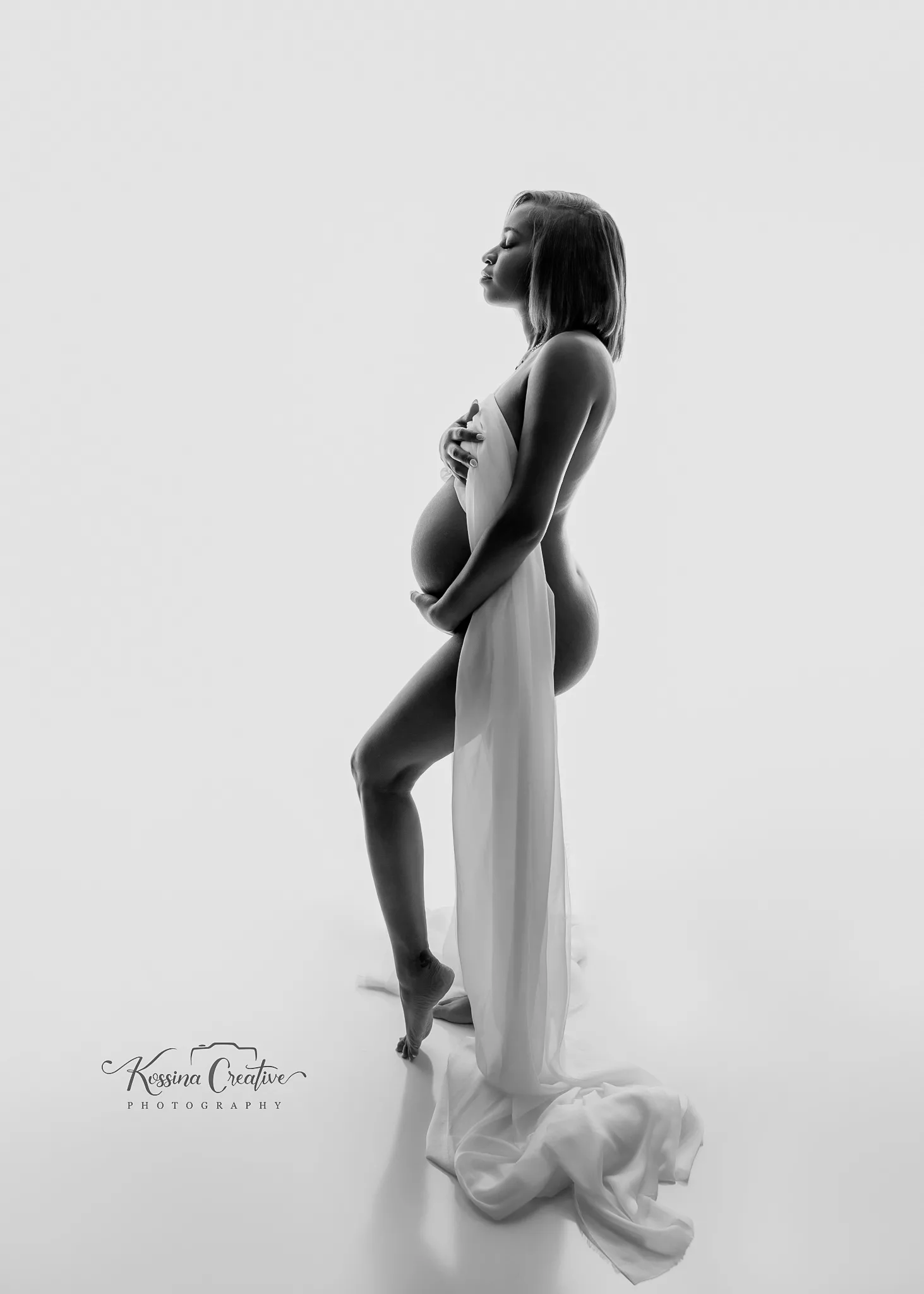 Orlando Maternity Photographer Photo Studio black and white