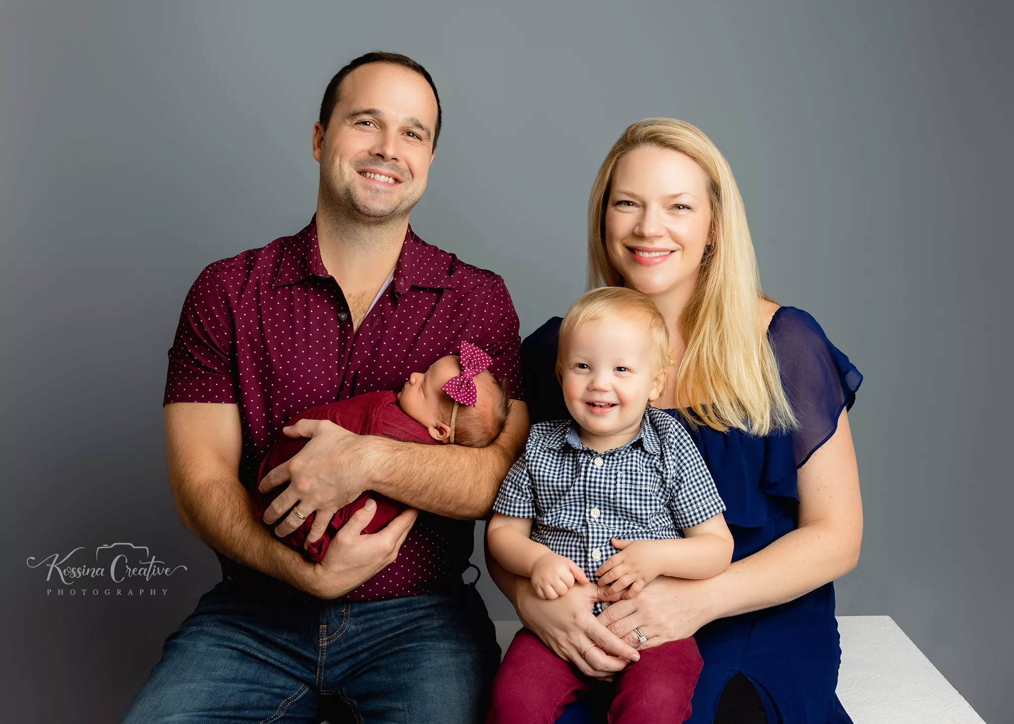 Orlando Family Newborn Photographer Baby Kid Photo studio family off our mom dad big brother baby