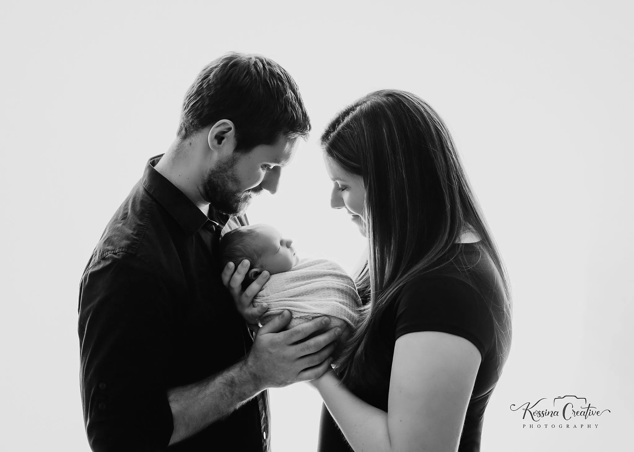 Orlando Family Newborn Photographer Baby Kid Photo studio silhouette black and white mom dad baby