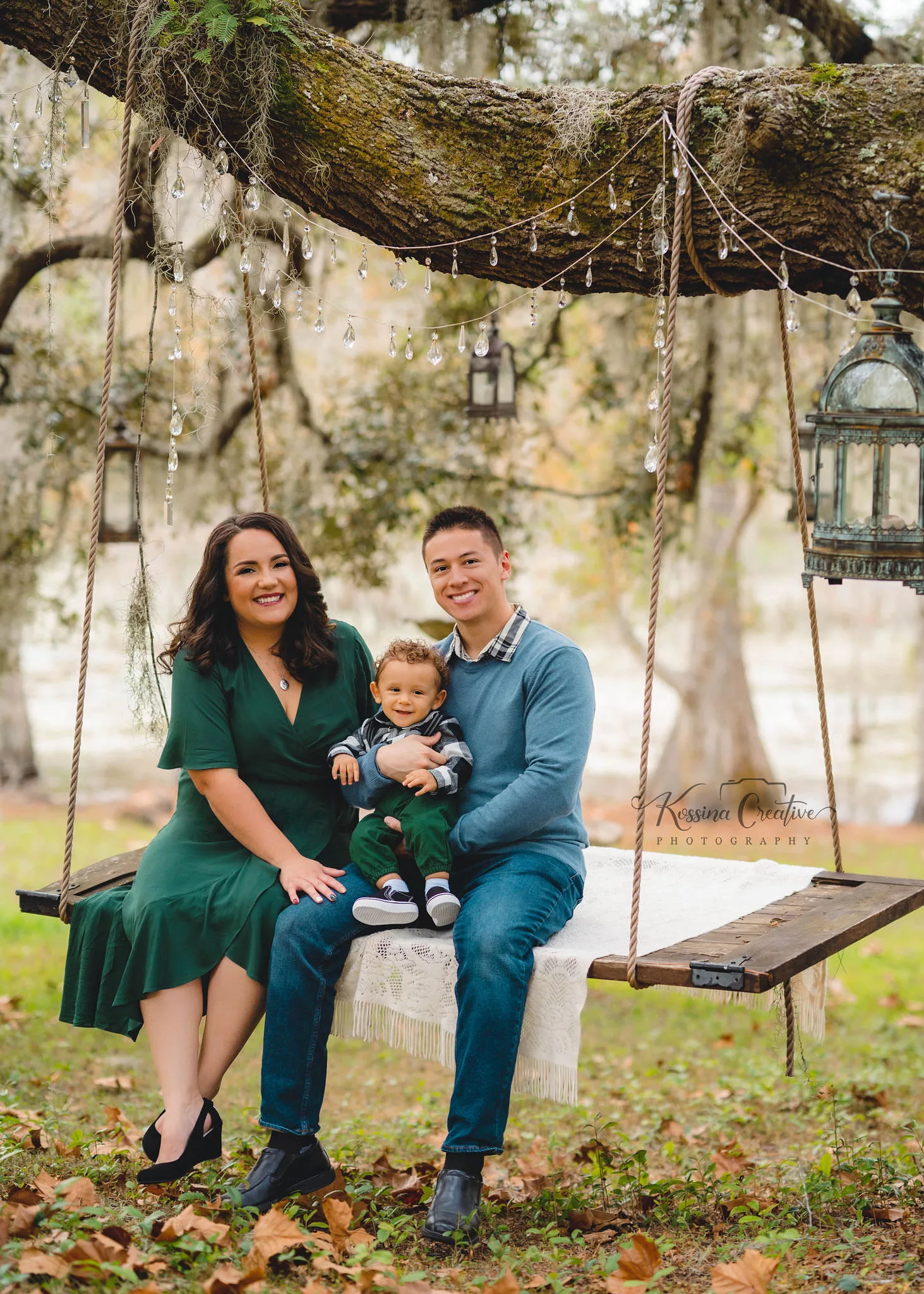 Orlando Family Photographer Family session eden oviedo family on swing
