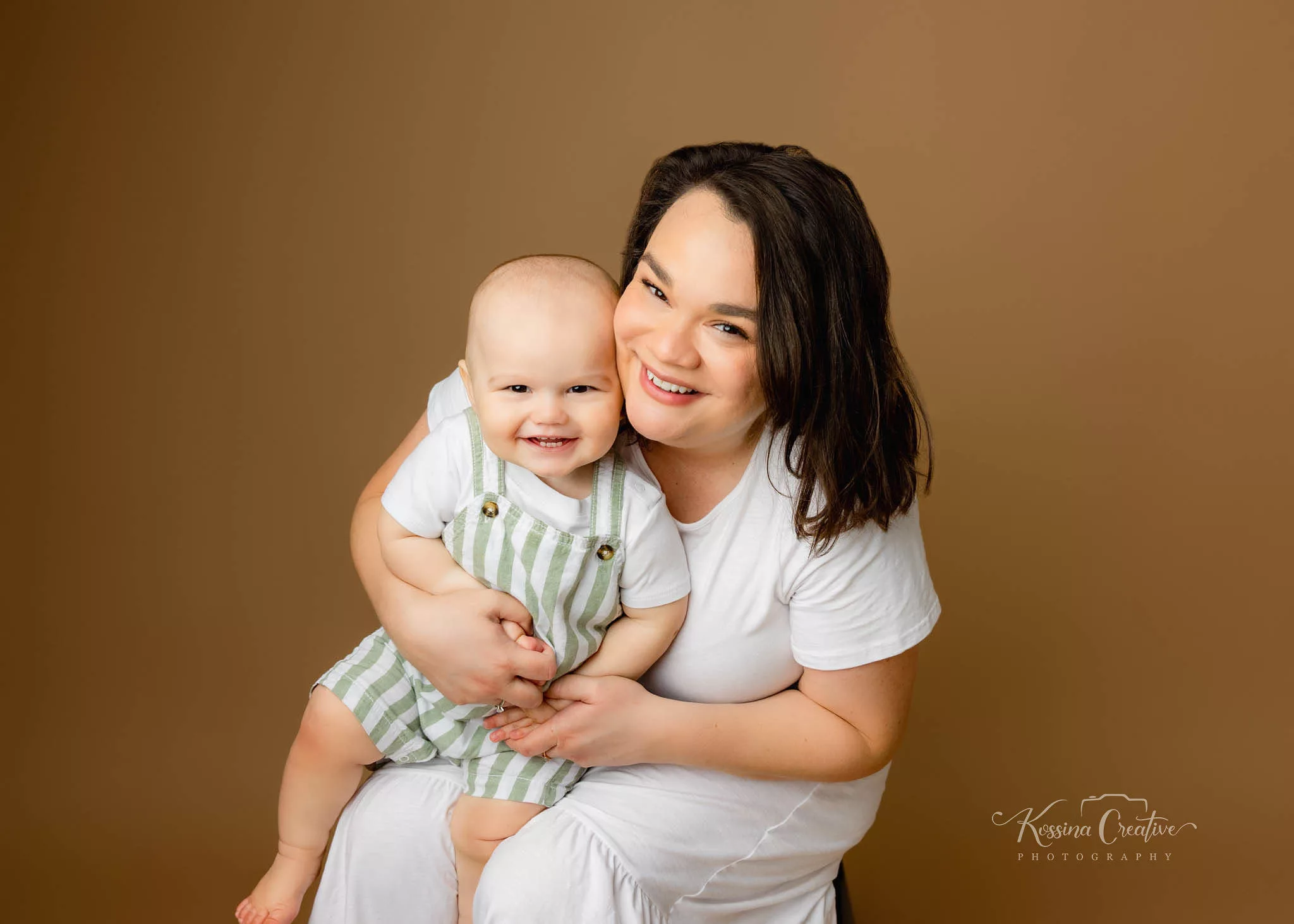 Orlando Family Photographer Motherhood Photo session mommy and me mini session mother and son on brown backdrop