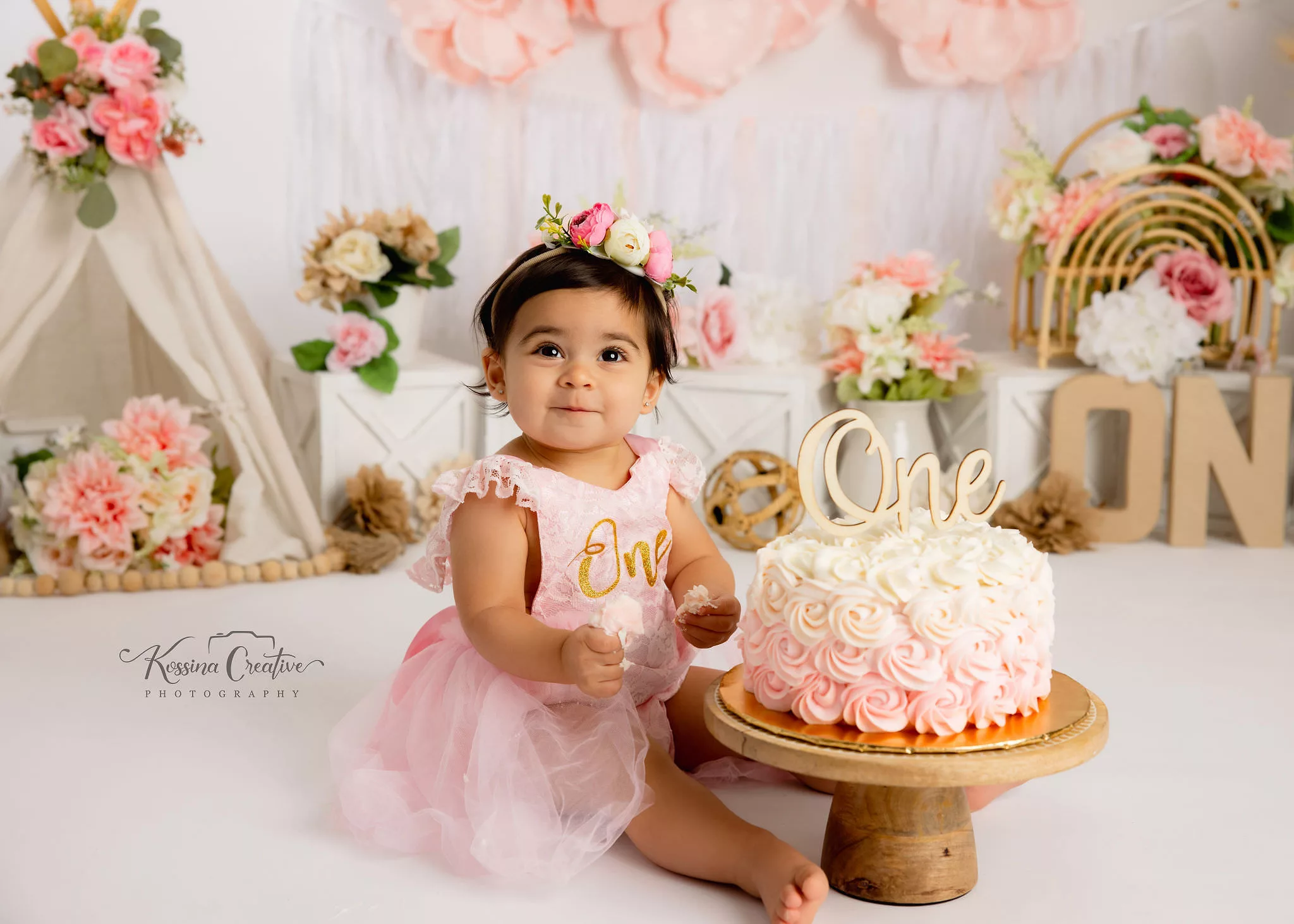 Orlando Girl Cake Smash 1st Birthday Photographer Photo Studio flower cake light wood tent pastel peach boho princess