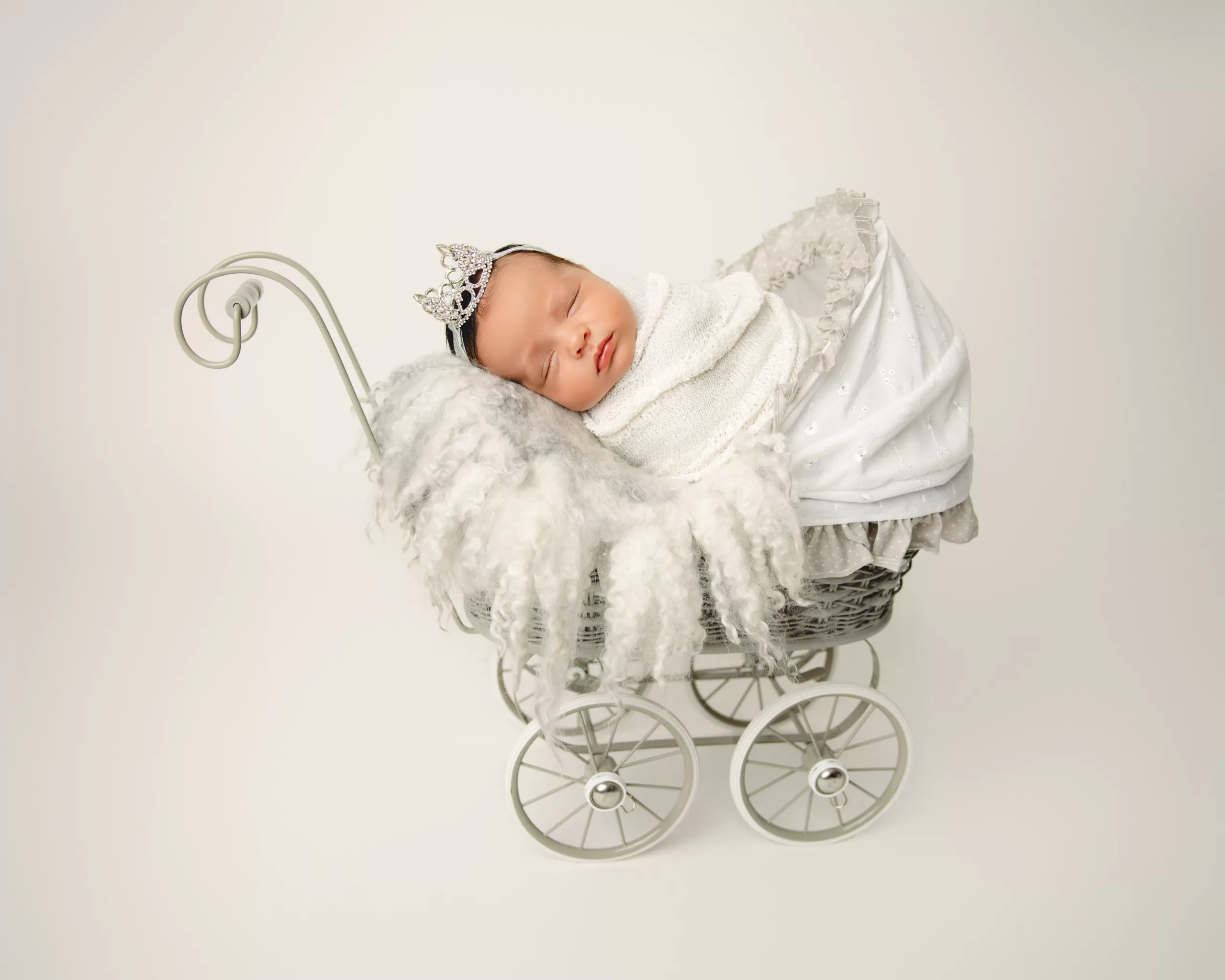 Orlando Newborn Photographer Baby Girl Photo studio stroller carriage princess grey white princess tiara crown