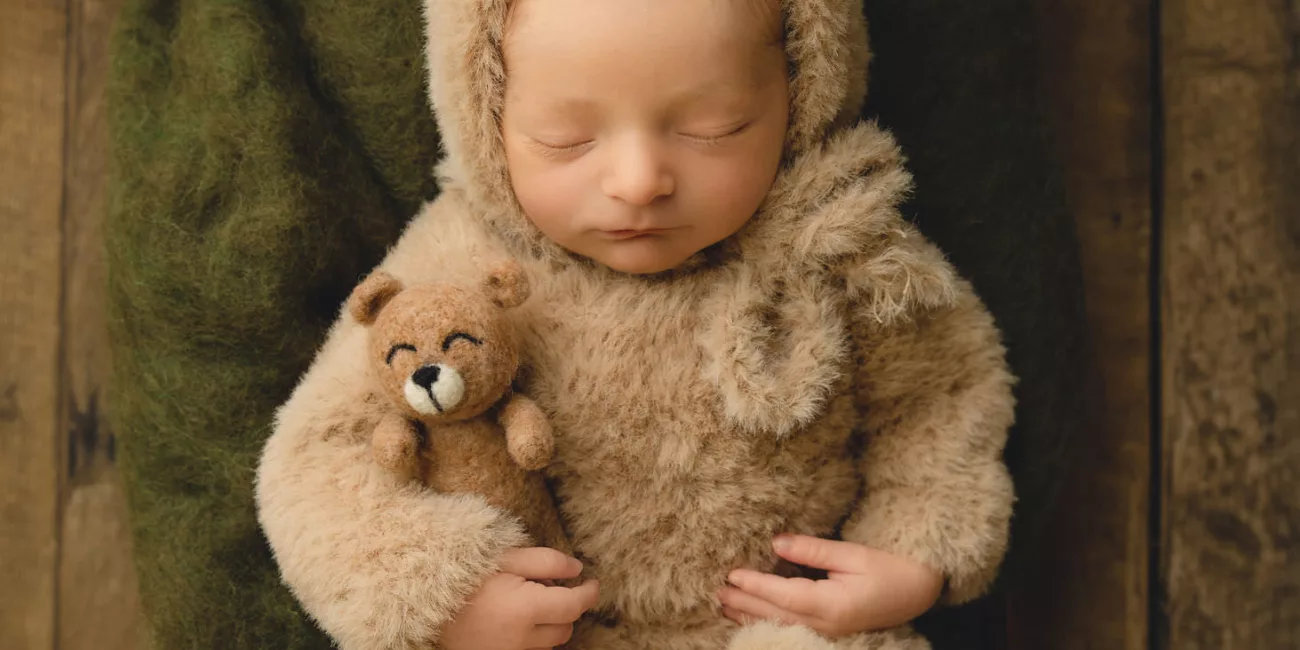 Orlando Newborn Photographer Photo Studio Baby Boy baby bear