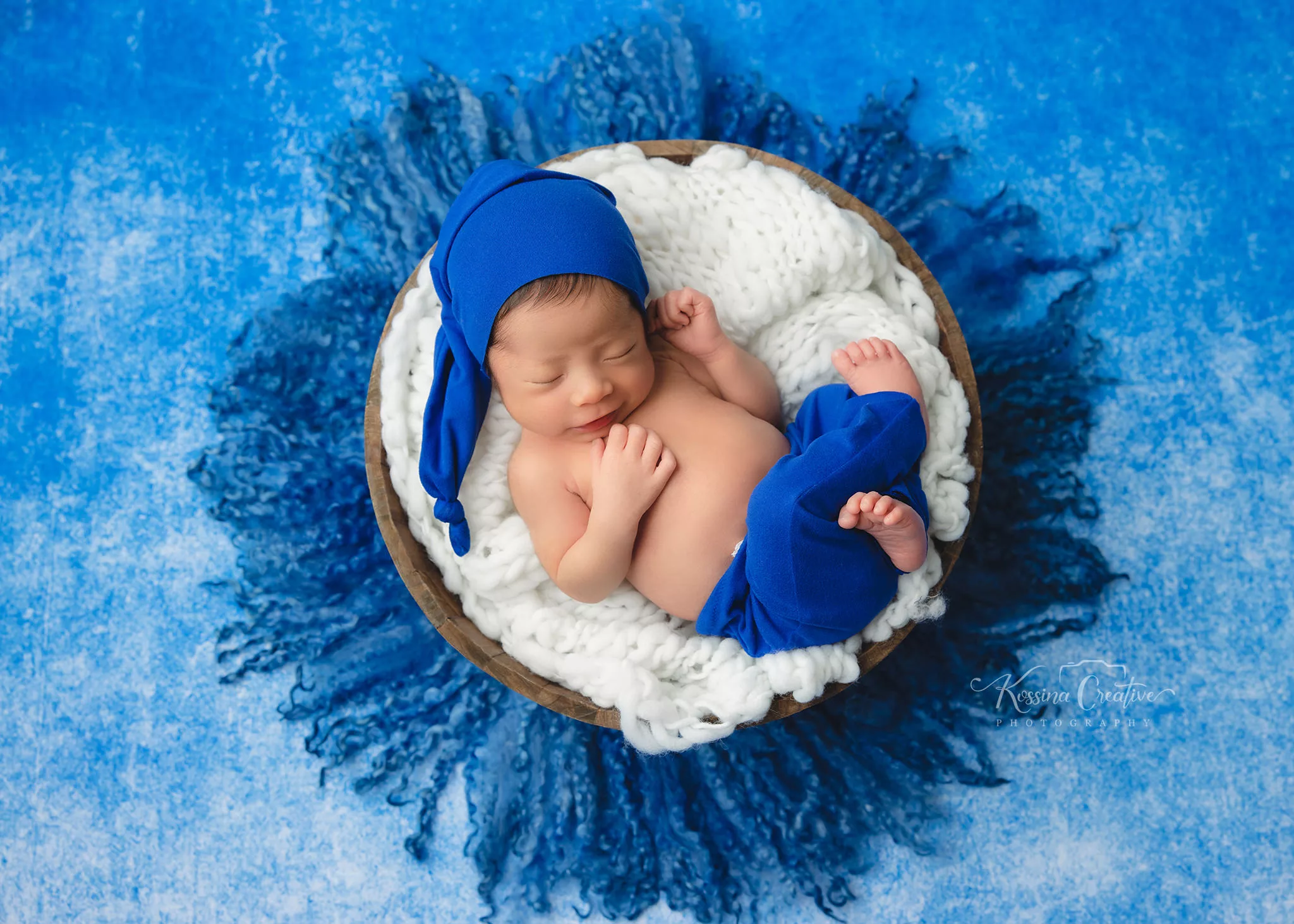 Orlando Newborn Photographer Photo Studio Baby Boy blue
