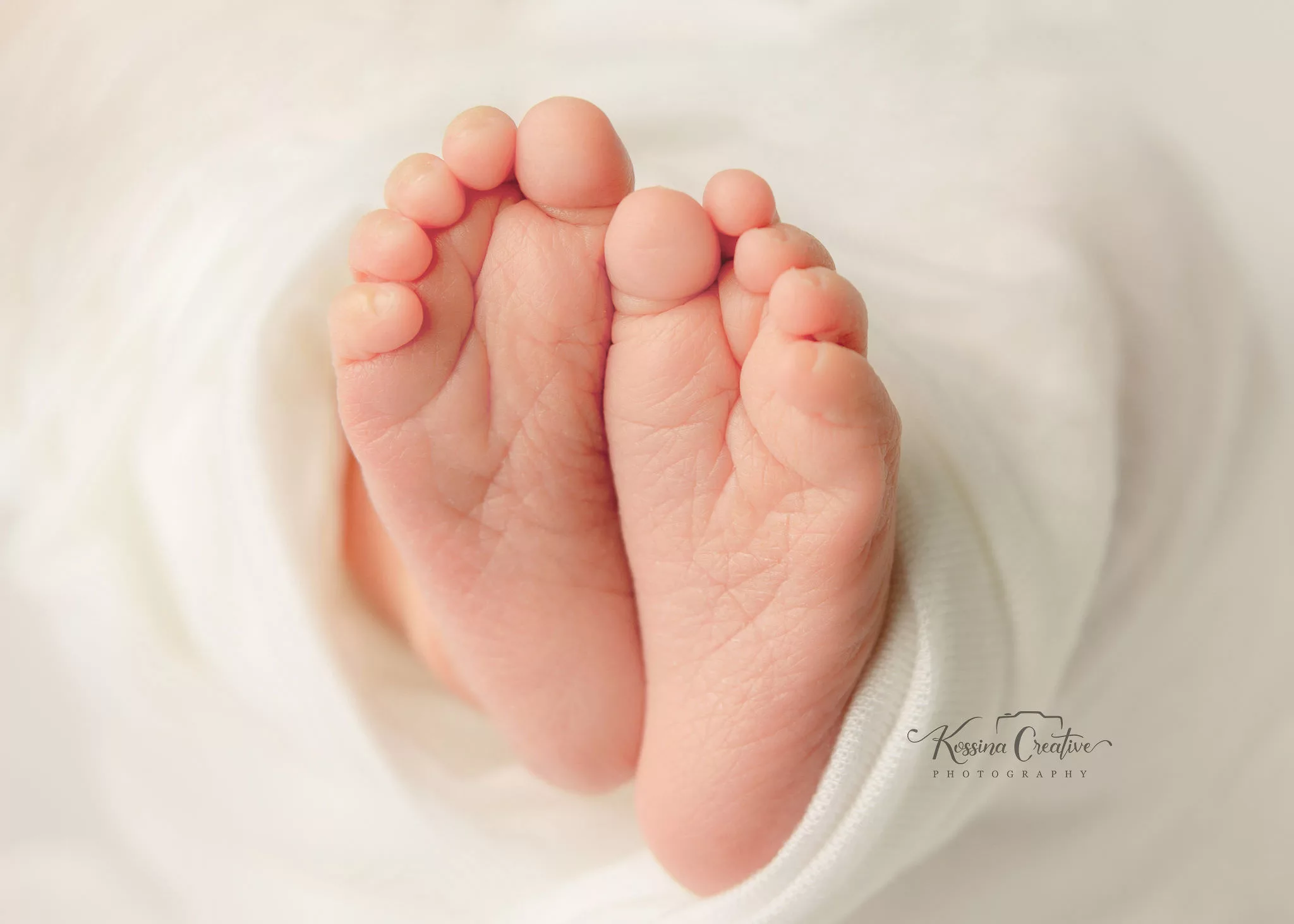 Orlando new born photography baby photo studio baby feet